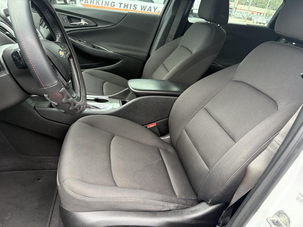 Chevrolet Malibu 4dr Sdn RS 2021