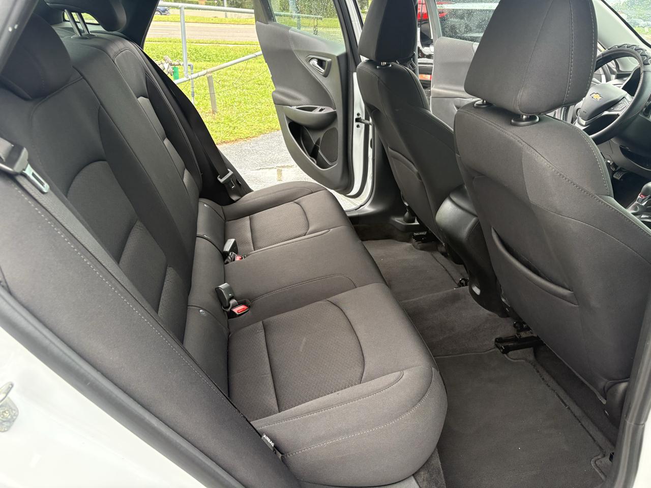 Chevrolet Malibu 4dr Sdn RS 2021