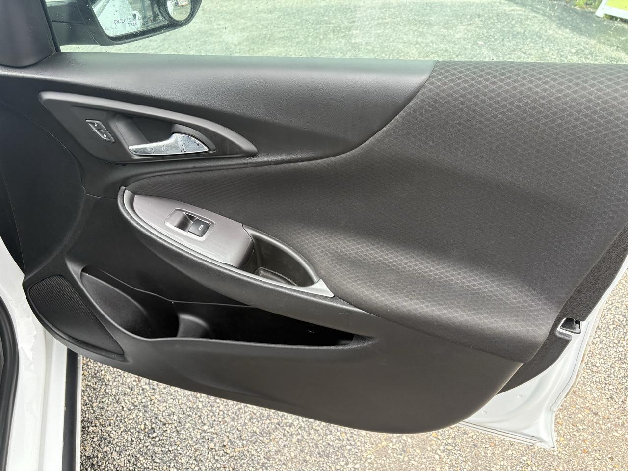 Chevrolet Malibu 4dr Sdn RS 2021