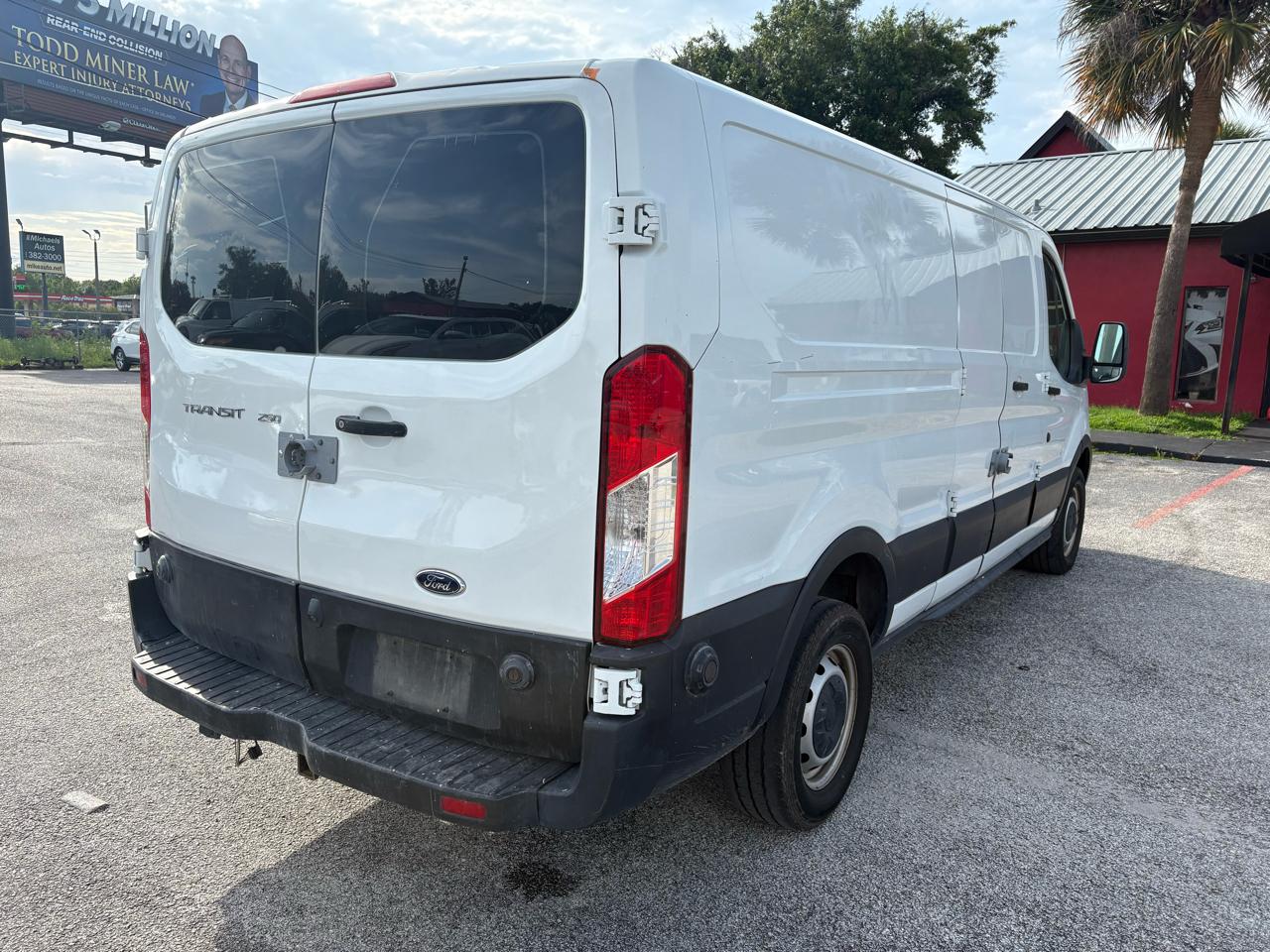 Ford Transit T-250 148" Low Rf 9000 GVWR Swing-Out RH Dr 2019