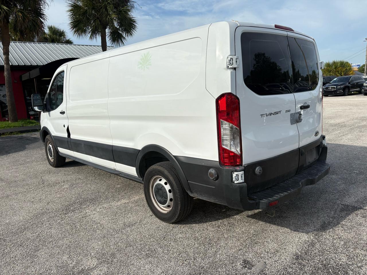 Ford Transit T-250 148" Low Rf 9000 GVWR Swing-Out RH Dr 2019