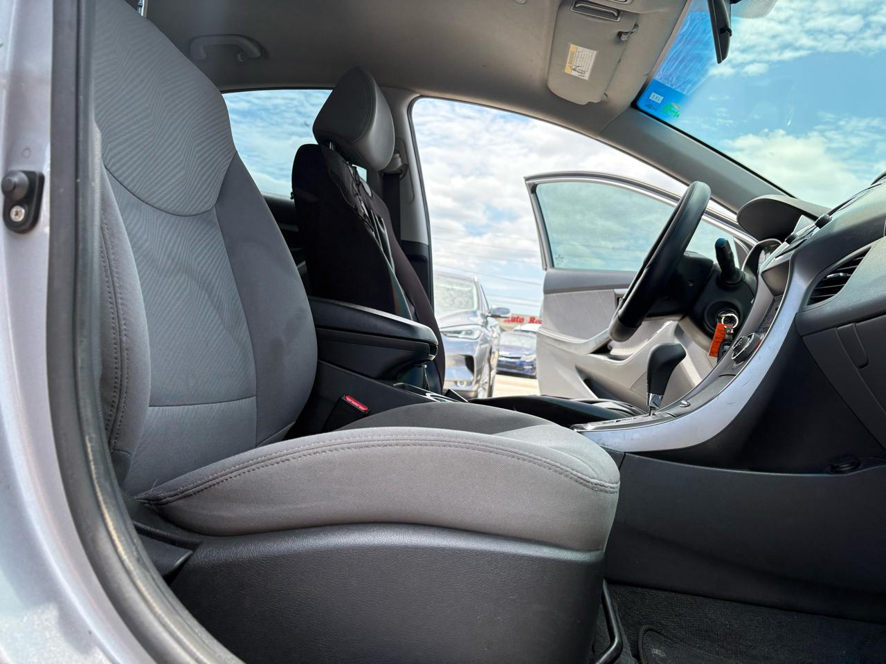 Hyundai Elantra Limited 2013