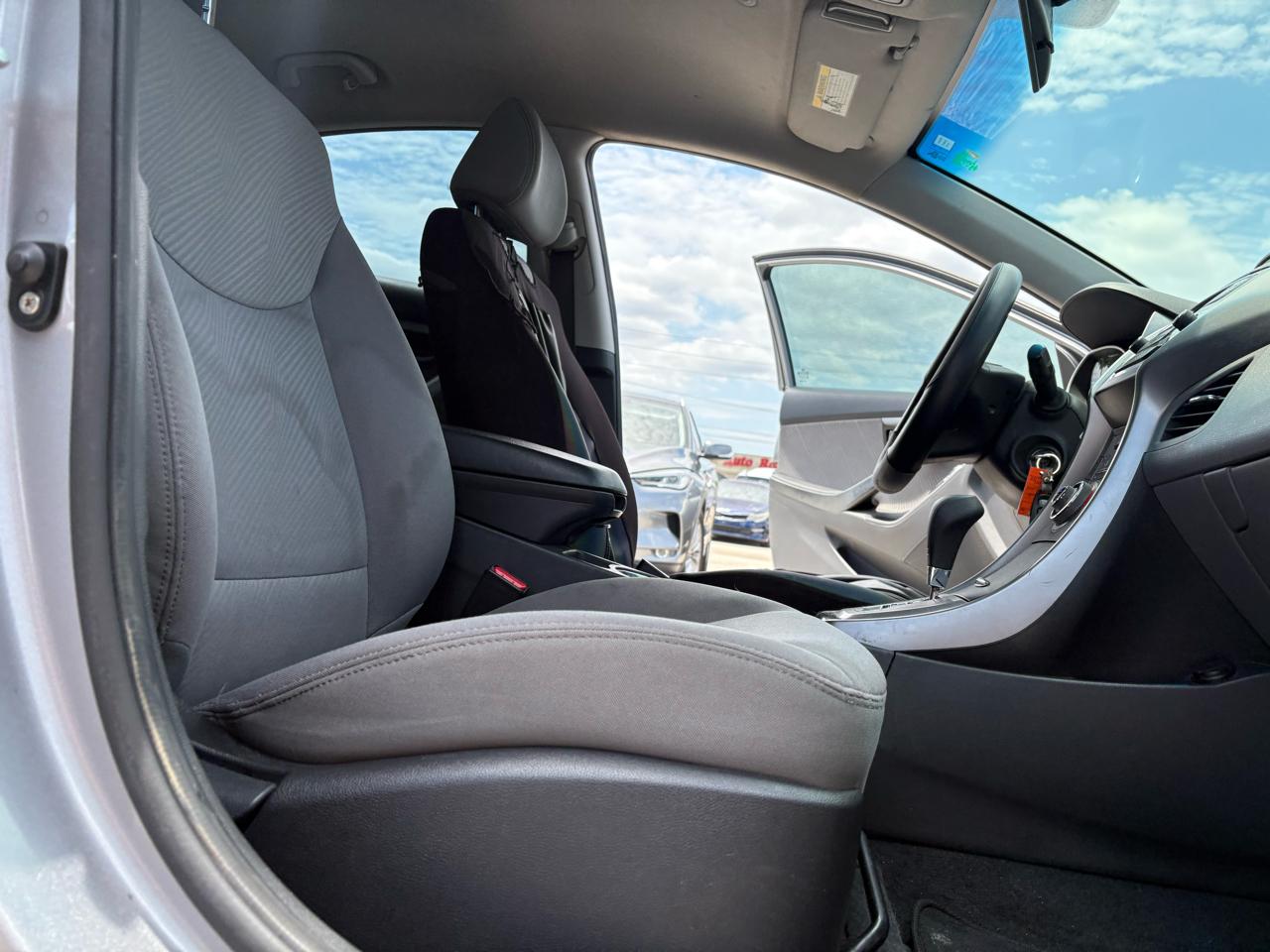 Hyundai Elantra Limited 2013