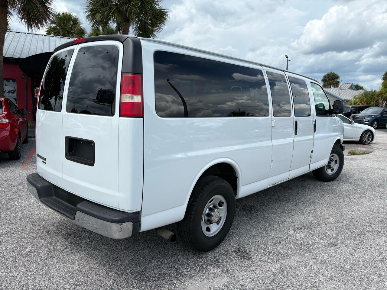 Chevrolet Express LT 3500 Extended 2015