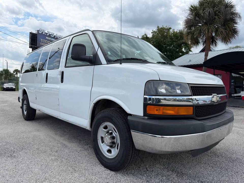 Chevrolet Express RWD 3500 155" LT w/1LT 2015