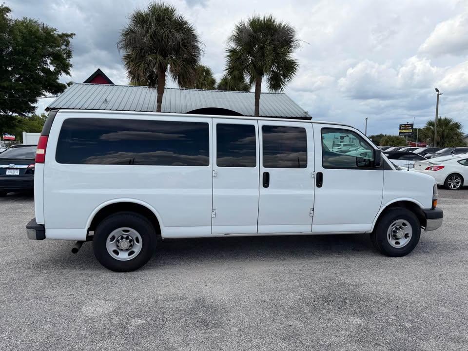 Chevrolet Express RWD 3500 155" LT w/1LT 2015
