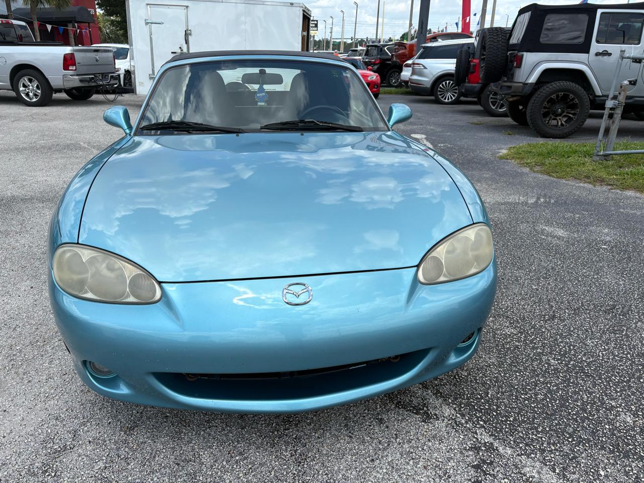 Mazda MX-5 Miata 2dr Conv SE Special Edition 2001