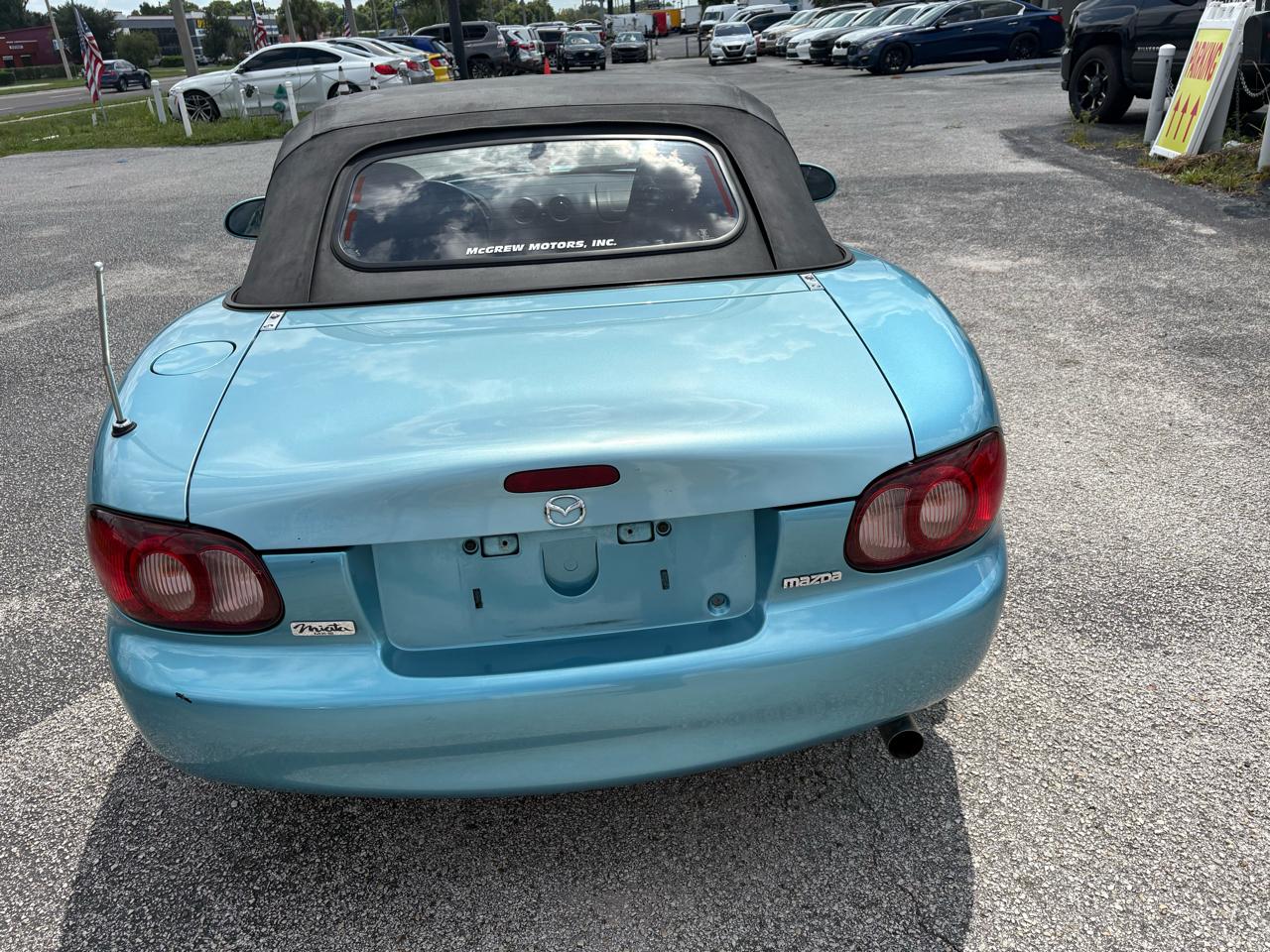Mazda MX-5 Miata 2dr Conv SE Special Edition 2001