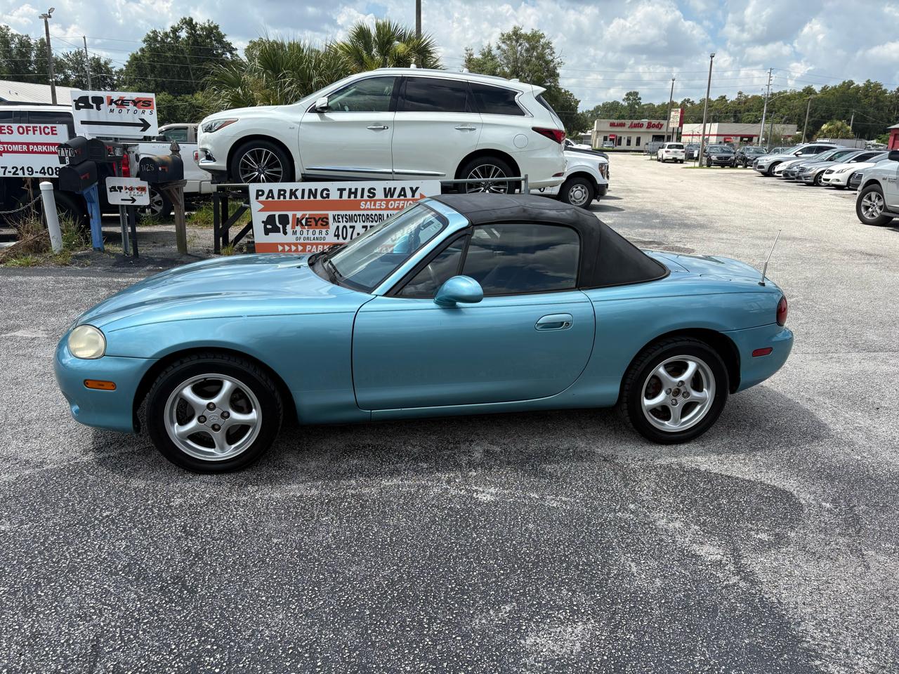 Mazda MX-5 Miata 2dr Conv SE Special Edition 2001