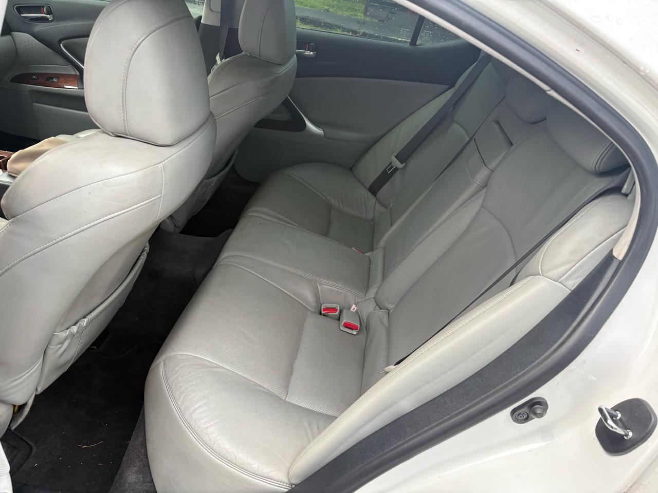 Lexus IS 250 4dr Sport Sdn Man RWD 2008