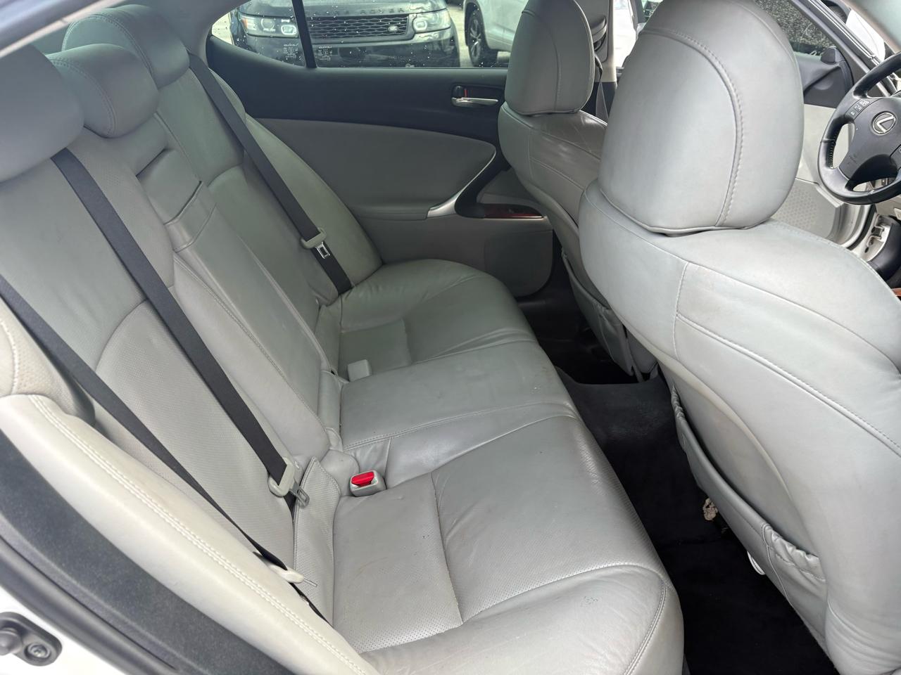 Lexus IS 250 4dr Sport Sdn Man RWD 2008