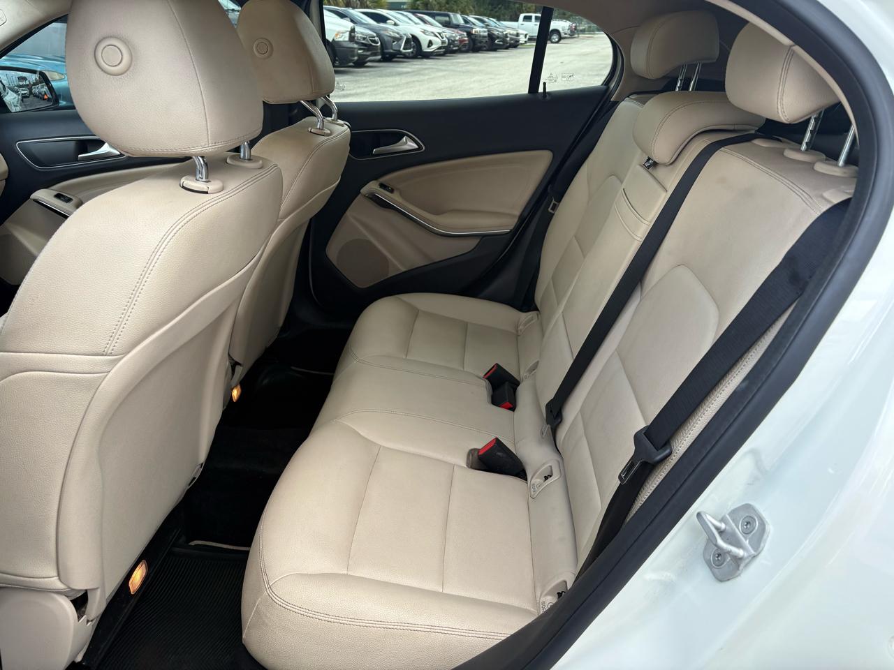 Mercedes-Benz GLA FWD 4dr GLA 250 2016