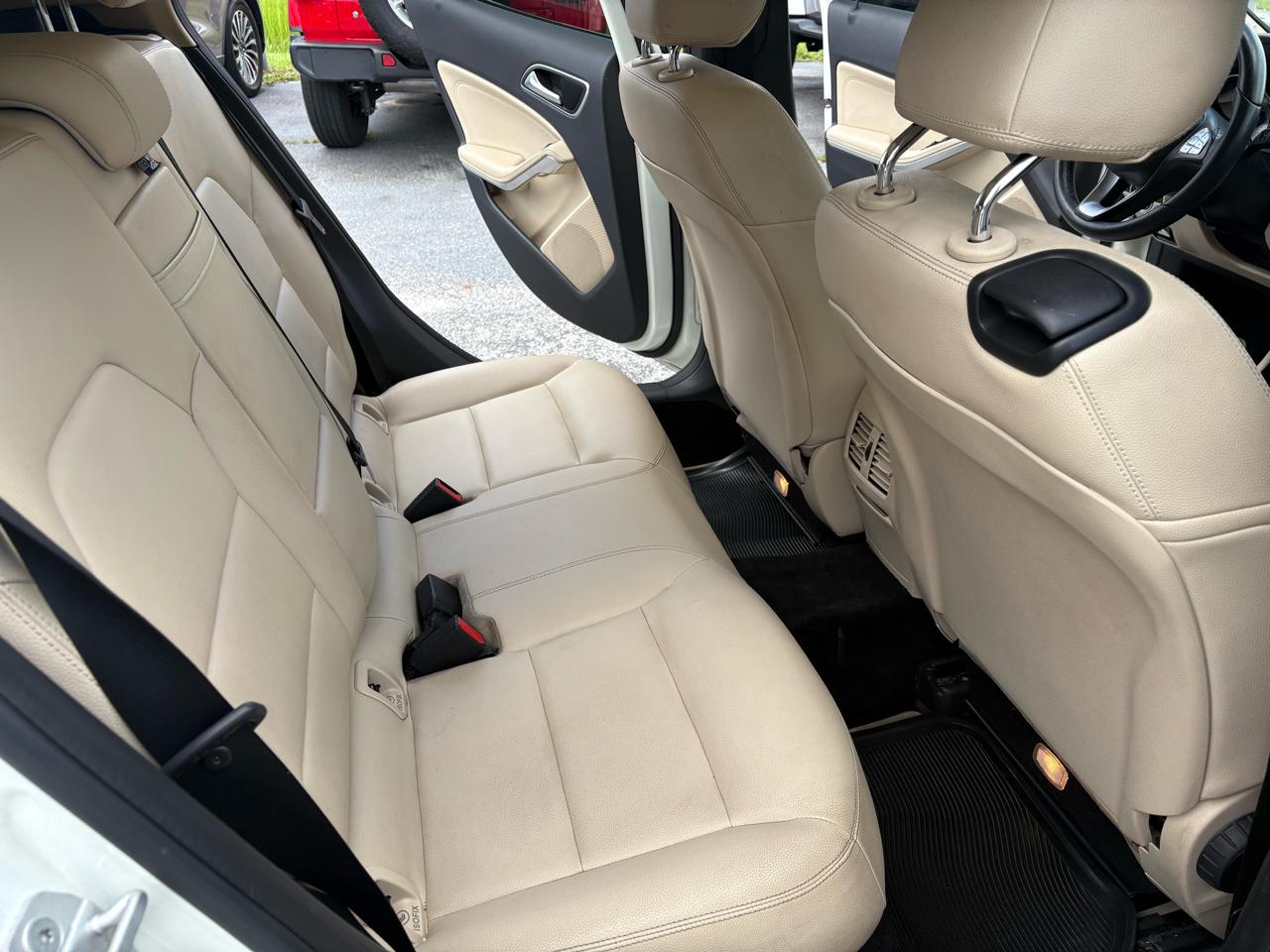 Mercedes-Benz GLA FWD 4dr GLA 250 2016