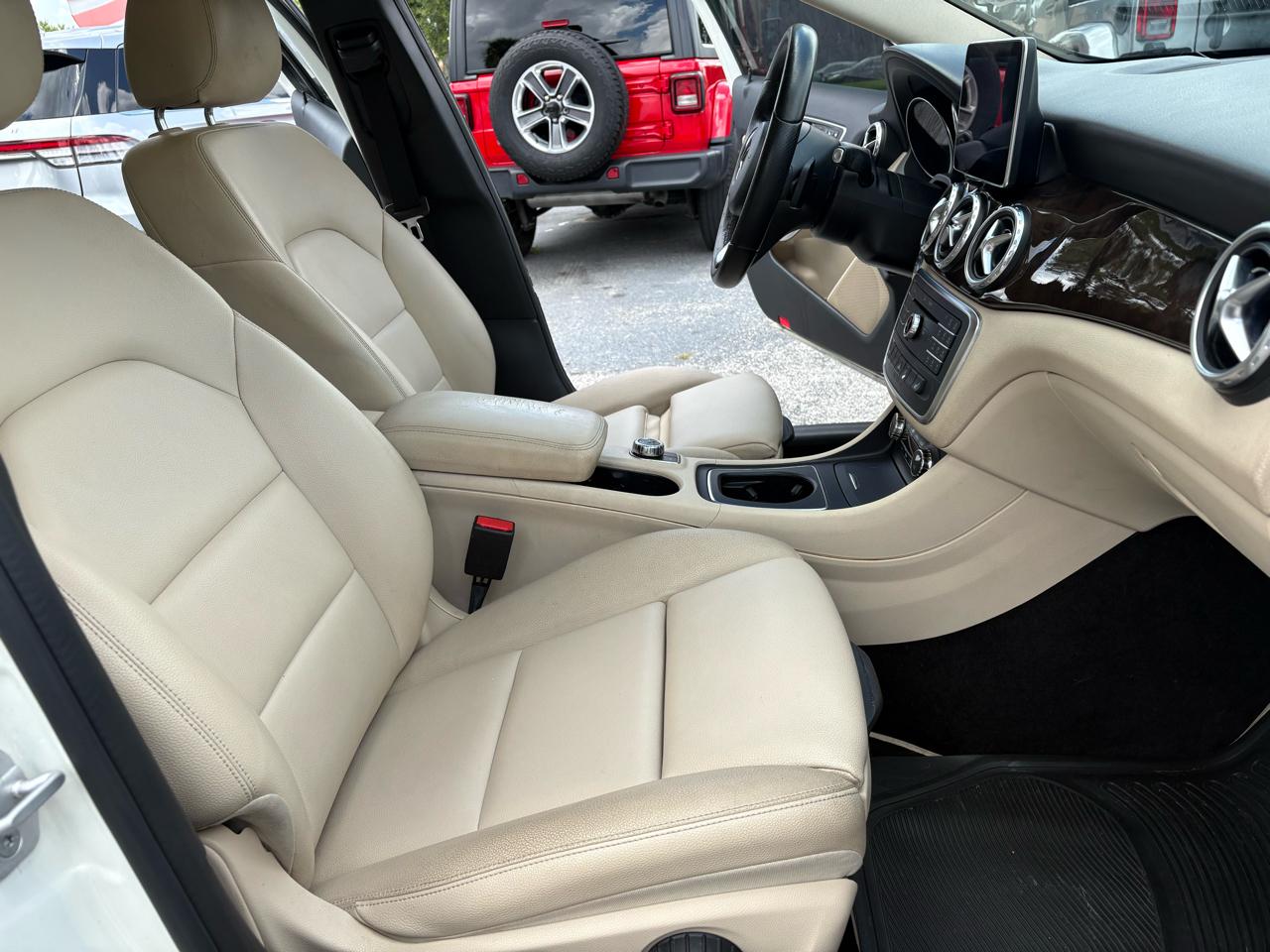 Mercedes-Benz GLA FWD 4dr GLA 250 2016