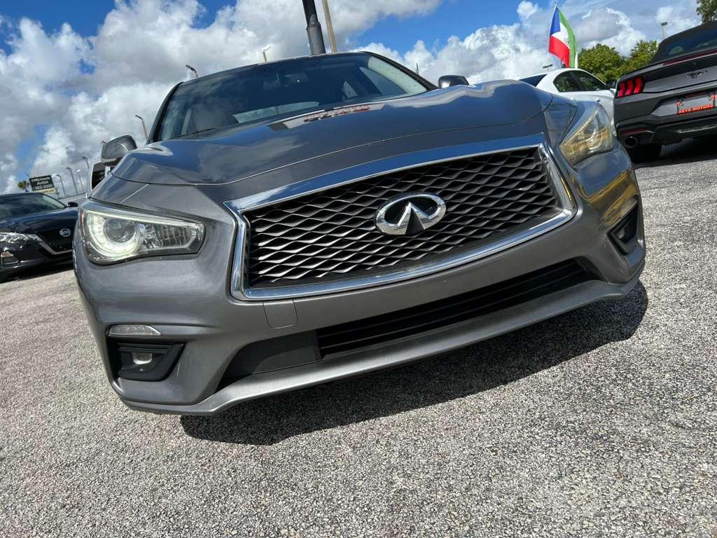 Infiniti Q50 3.0t PURE RWD 2021