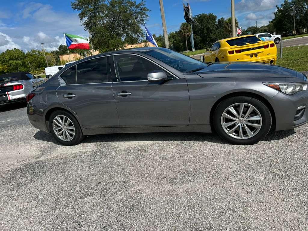 Infiniti Q50 3.0t PURE RWD 2021