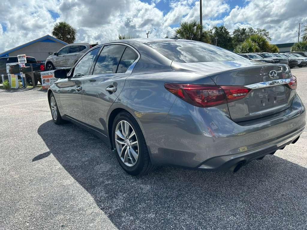 Infiniti Q50 3.0t PURE RWD 2021