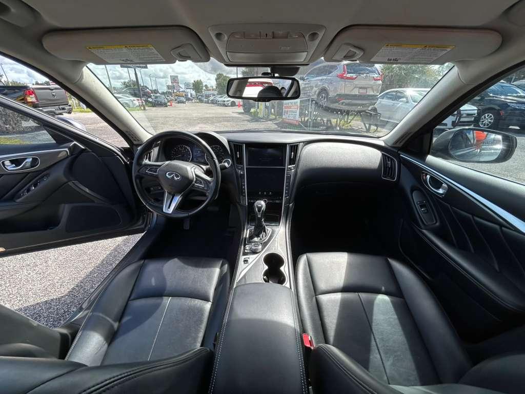 Infiniti Q50 3.0t PURE RWD 2021