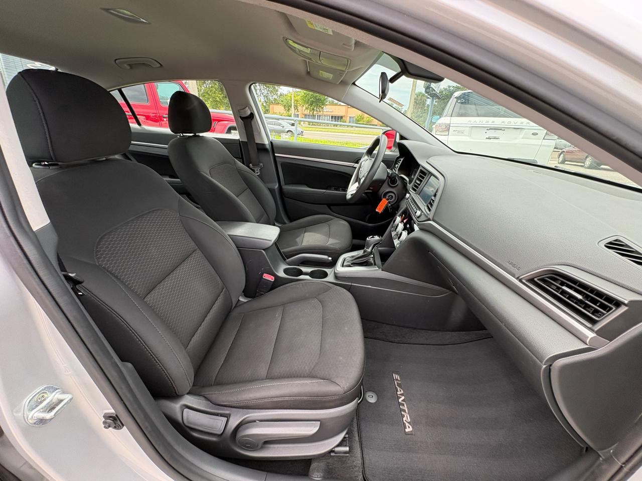 Hyundai Elantra SEL Auto 2019