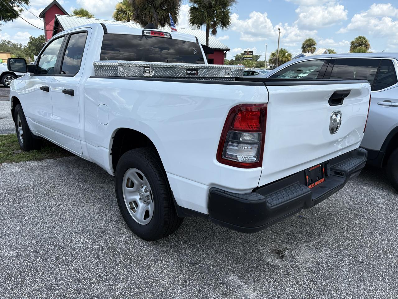 RAM 1500 Big Horn 4x2 Quad Cab 6'4" Box 2021
