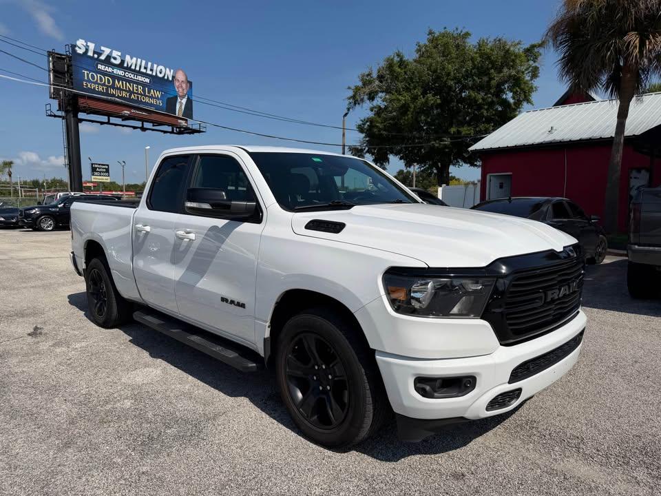 RAM 1500 Classic SLT 4x2 Crew Cab 6'4" Box 2019