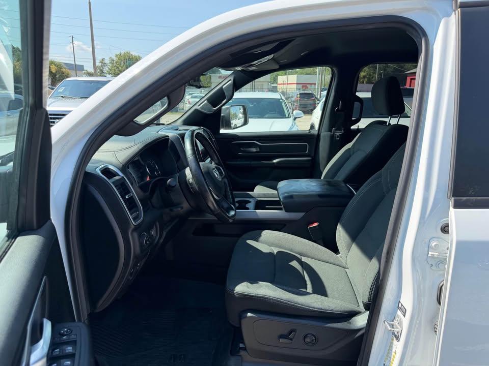 RAM 1500 Classic SLT 4x2 Crew Cab 6'4" Box 2019