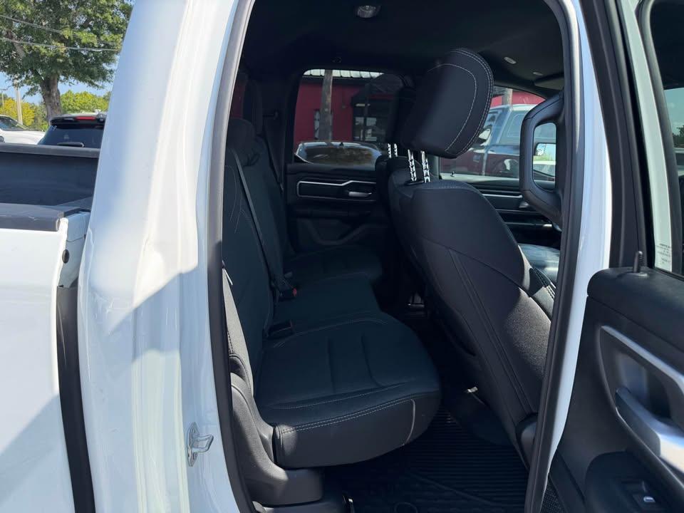 RAM 1500 Classic SLT 4x2 Crew Cab 6'4" Box 2019