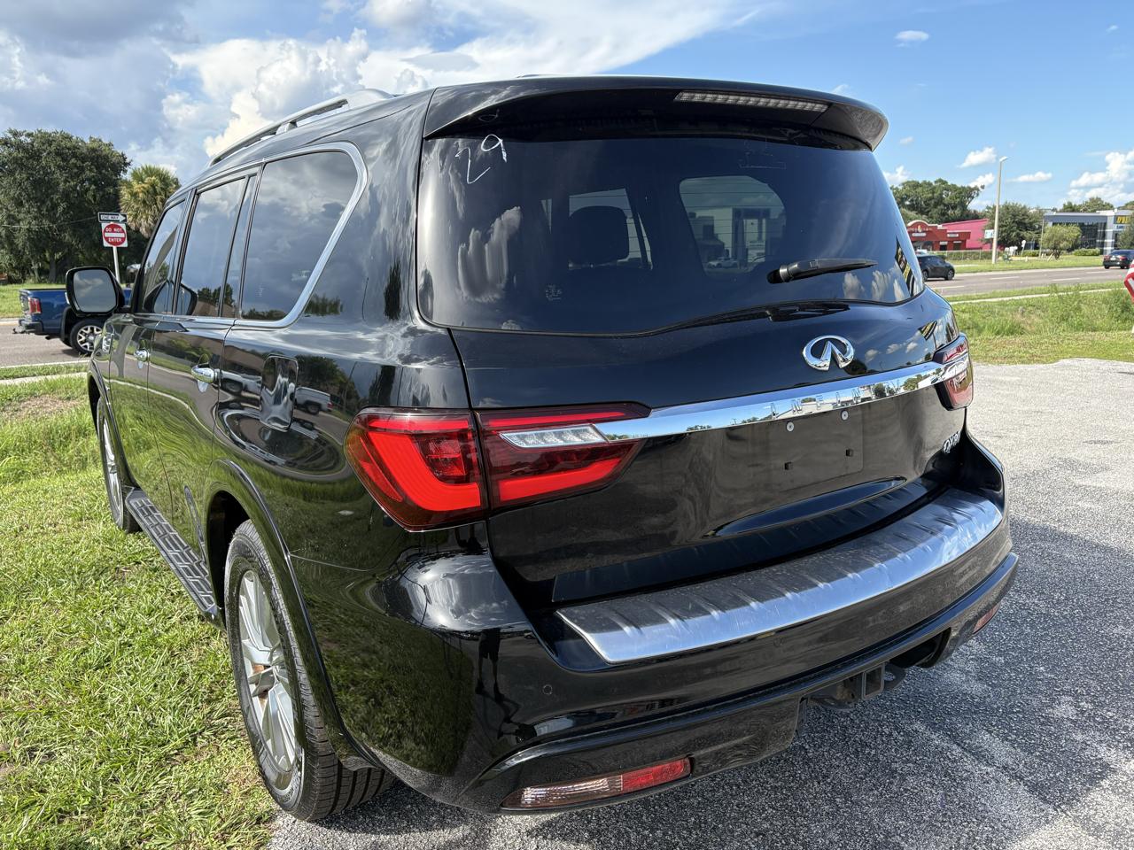 Infiniti QX80 LUXE RWD 2019