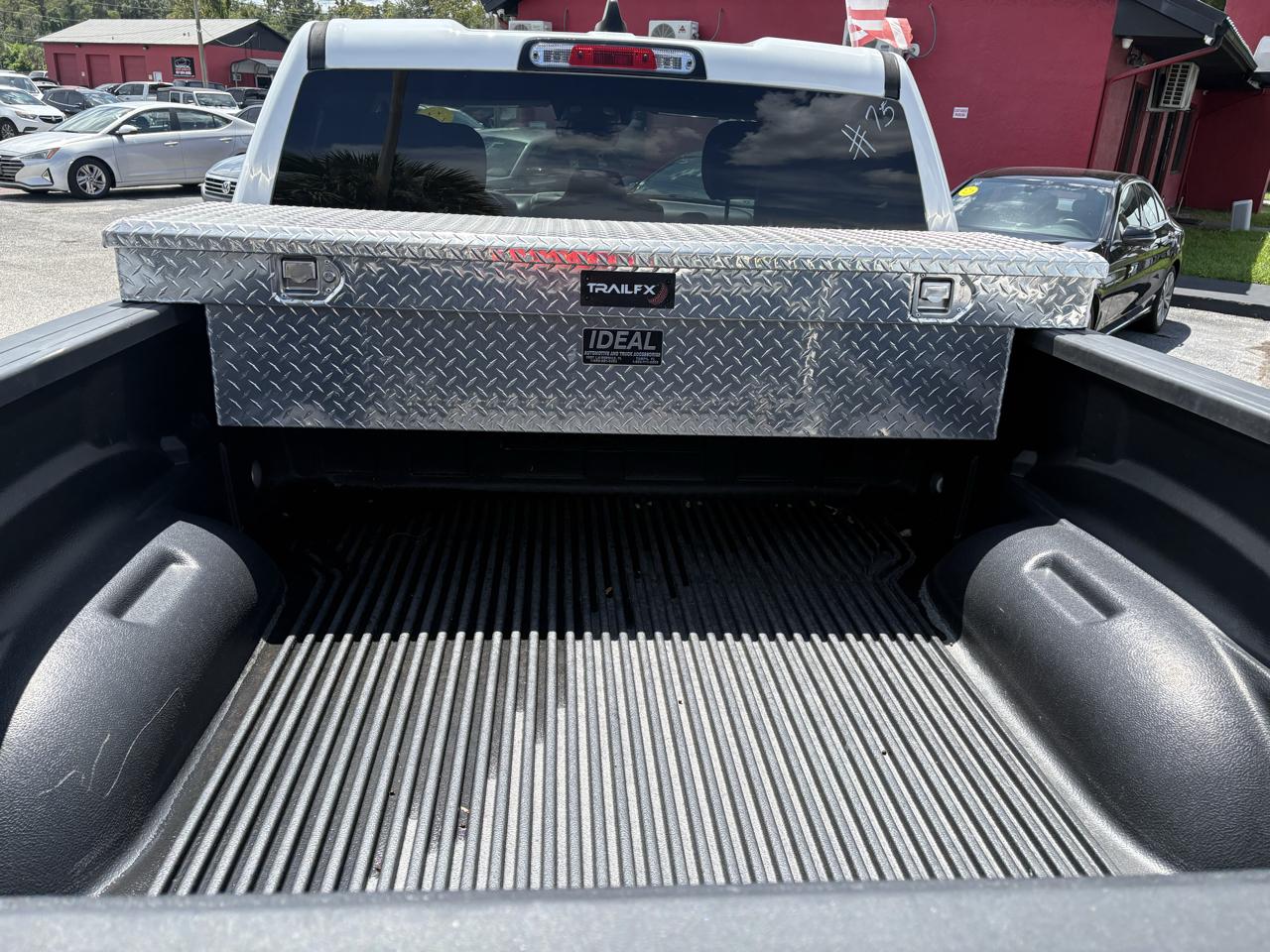 RAM 1500 Tradesman 4x2 Quad Cab 6'4" Box 2023
