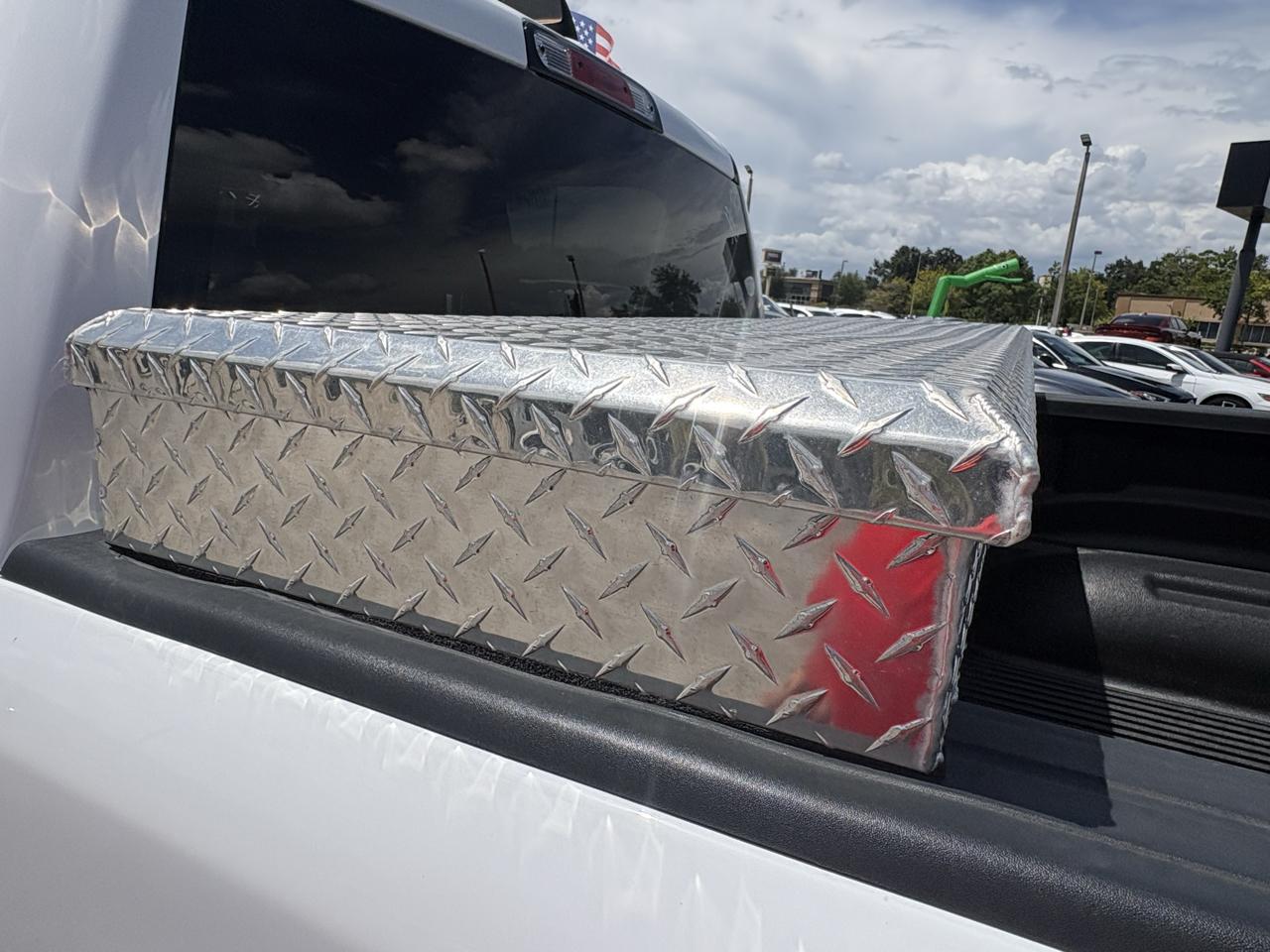 RAM 1500 Tradesman 4x2 Quad Cab 6'4" Box 2023