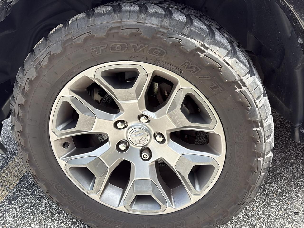 RAM 1500 Limited 4x4 Crew Cab 5'7" Box *Ltd Avail* 2018