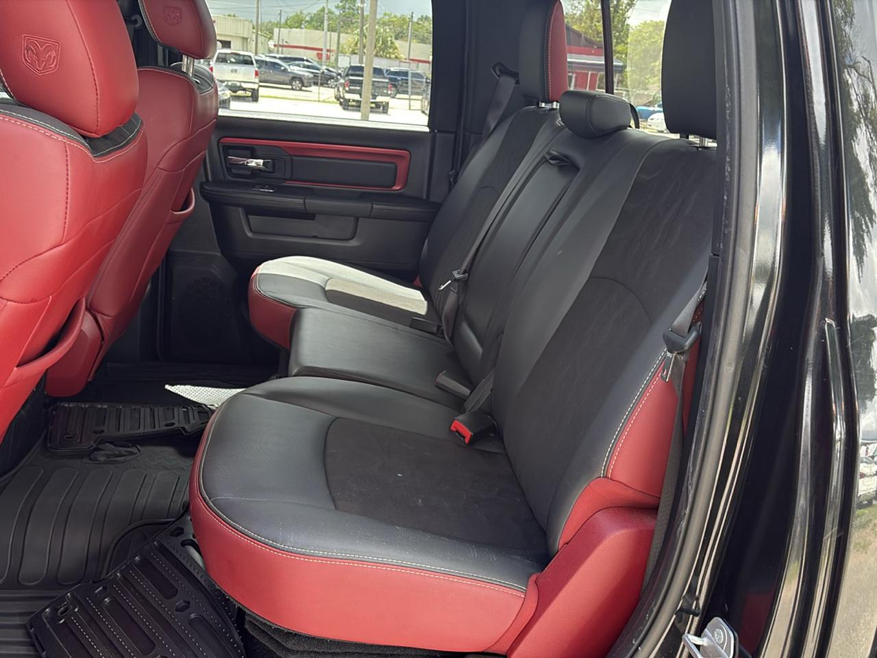 RAM 1500 4WD Crew Cab 140.5" Rebel 2016