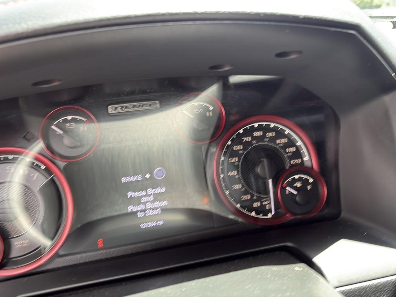 RAM 1500 4WD Crew Cab 140.5" Rebel 2016