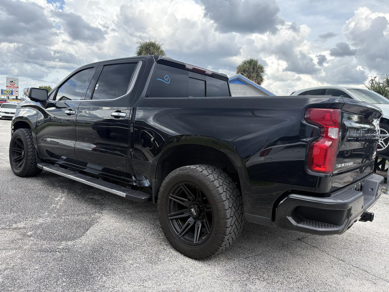 Chevrolet Silverado 1500 2WD Crew Cab 147" High Country 2021