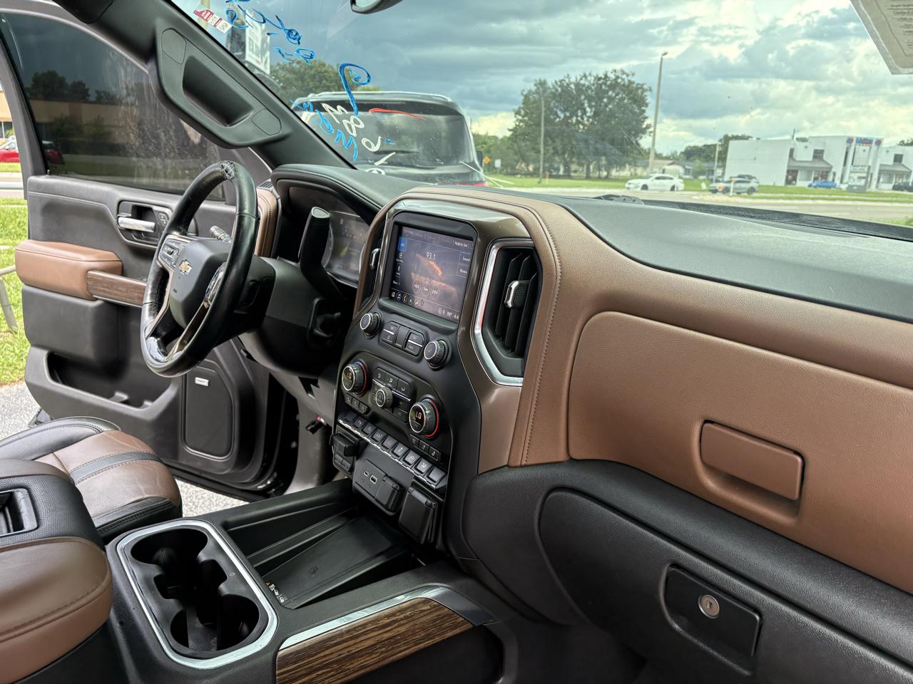 Chevrolet Silverado 1500 2WD Crew Cab 147" High Country 2021