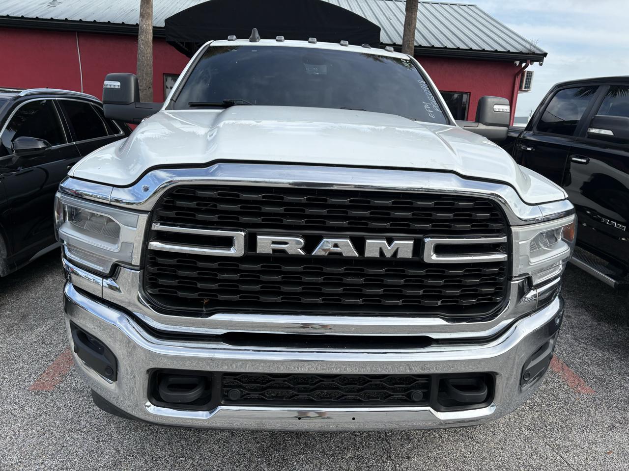 RAM 2500 Big Horn 4x4 Crew Cab 6'4" Box 2023