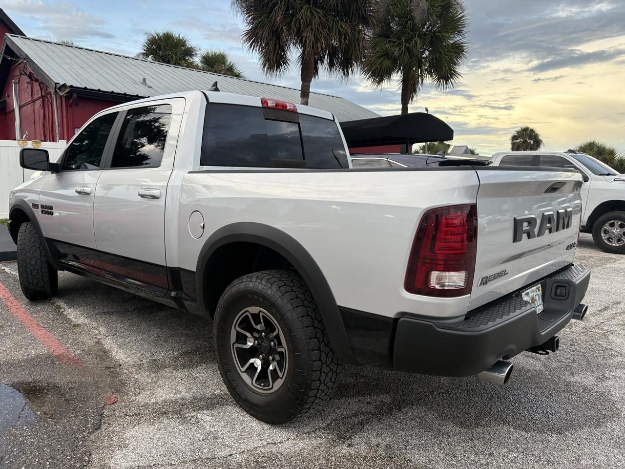 RAM 1500 4WD Crew Cab 140.5" Rebel 2016