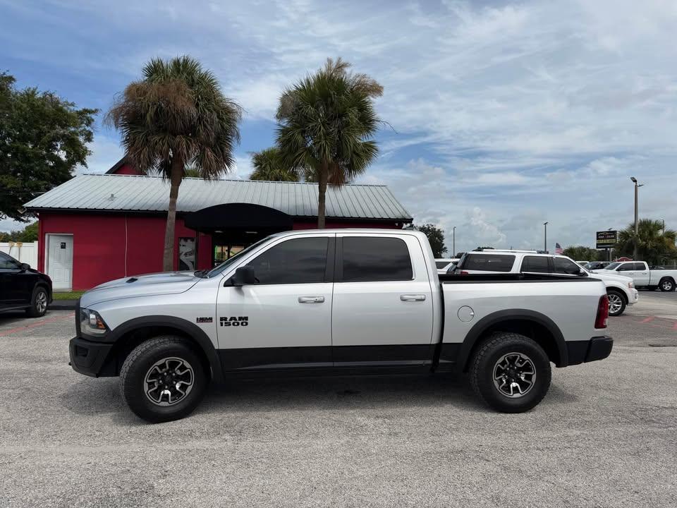 RAM 1500 4WD Crew Cab 140.5" Rebel 2016