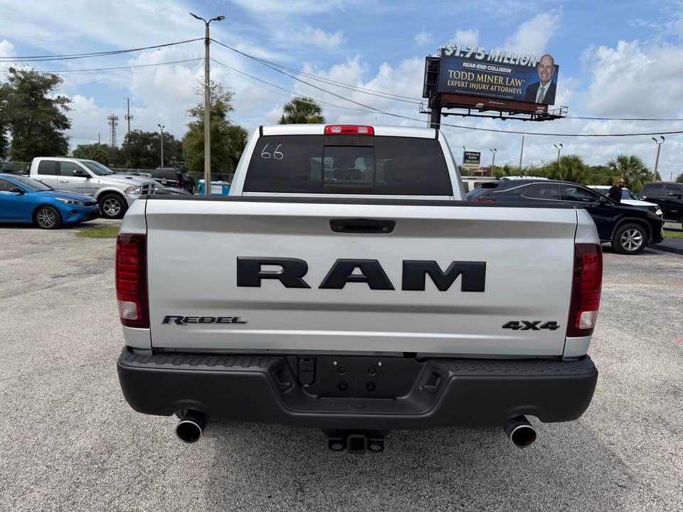 RAM 1500 4WD Crew Cab 140.5" Rebel 2016