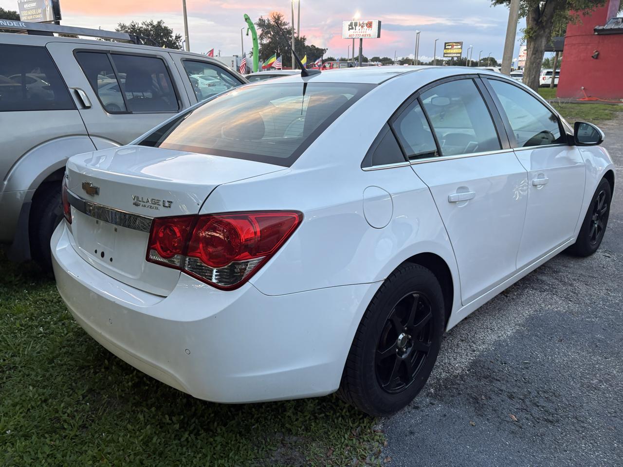 Chevrolet Cruze 4dr Sdn LT w/1LT 2012