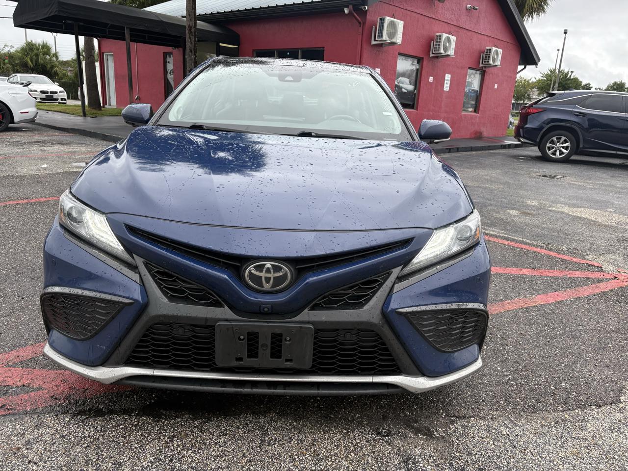 Toyota Camry photo 2