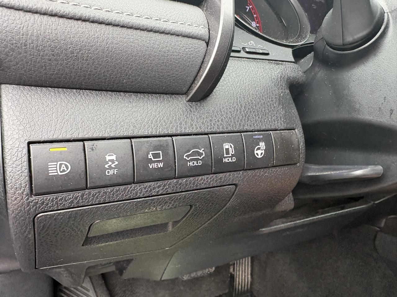 Toyota Camry photo 18