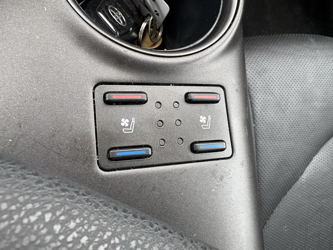 Toyota Camry photo 24