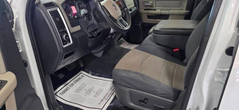 RAM 1500 Big Horn 4x4 Crew Cab 5'7" Box 2012