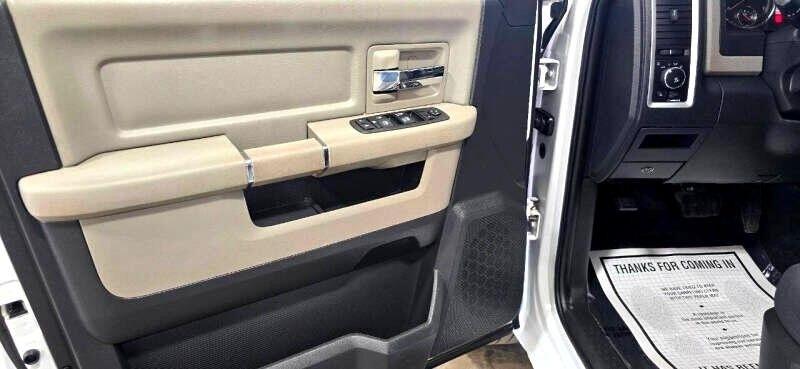 RAM 1500 Big Horn 4x4 Crew Cab 5'7" Box 2012