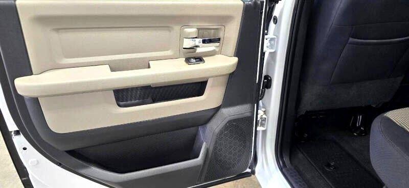 RAM 1500 Big Horn 4x4 Crew Cab 5'7" Box 2012