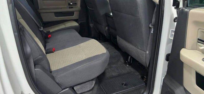 RAM 1500 Big Horn 4x4 Crew Cab 5'7" Box 2012