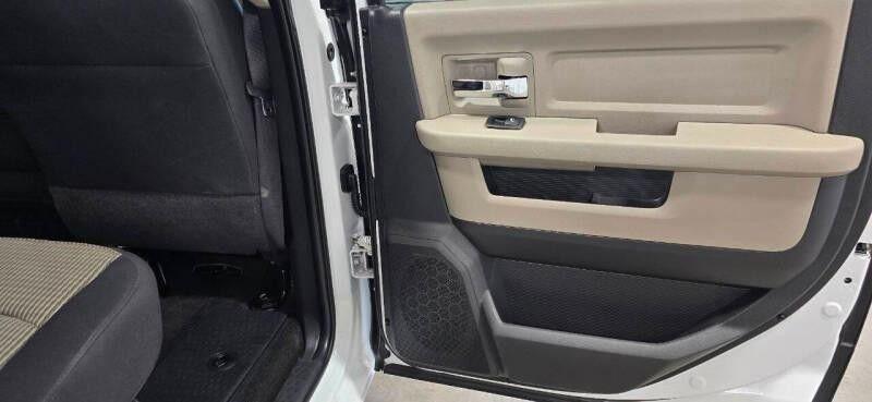 RAM 1500 Big Horn 4x4 Crew Cab 5'7" Box 2012