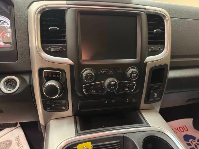 RAM 1500 Big Horn 4x4 Crew Cab 5'7" Box 2017