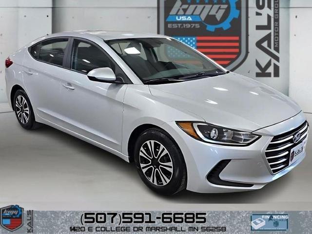 Silver 2017 Hyundai Elantra SE FWD Sedan Front-Wheel Drive